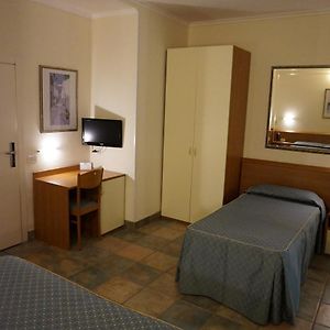 Classic Dreibettzimmer